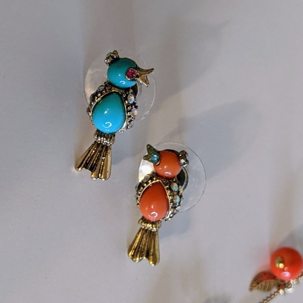 Betsey J "Betsey Delicates" Birds Necklace/Earrings - Picture 2 of 10